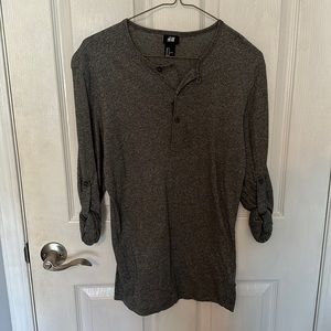 H & M men’s small button down long sleeve T shirt